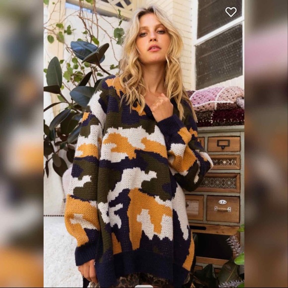 Sweaters - LAST TWO Camouflage Print V Neck